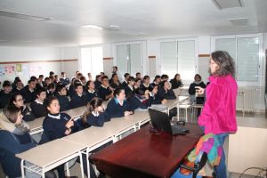 Alumnos asistentes a la charlas océanos